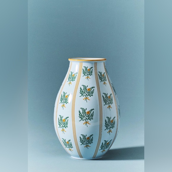 Anthropologie Other - Anthropologie Cottage Leaf Vase